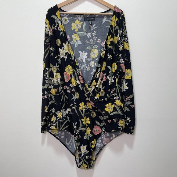Love & Legend Black Floral Deep V-Neck Bodysuit sz 3X - Picture 3 of 10
